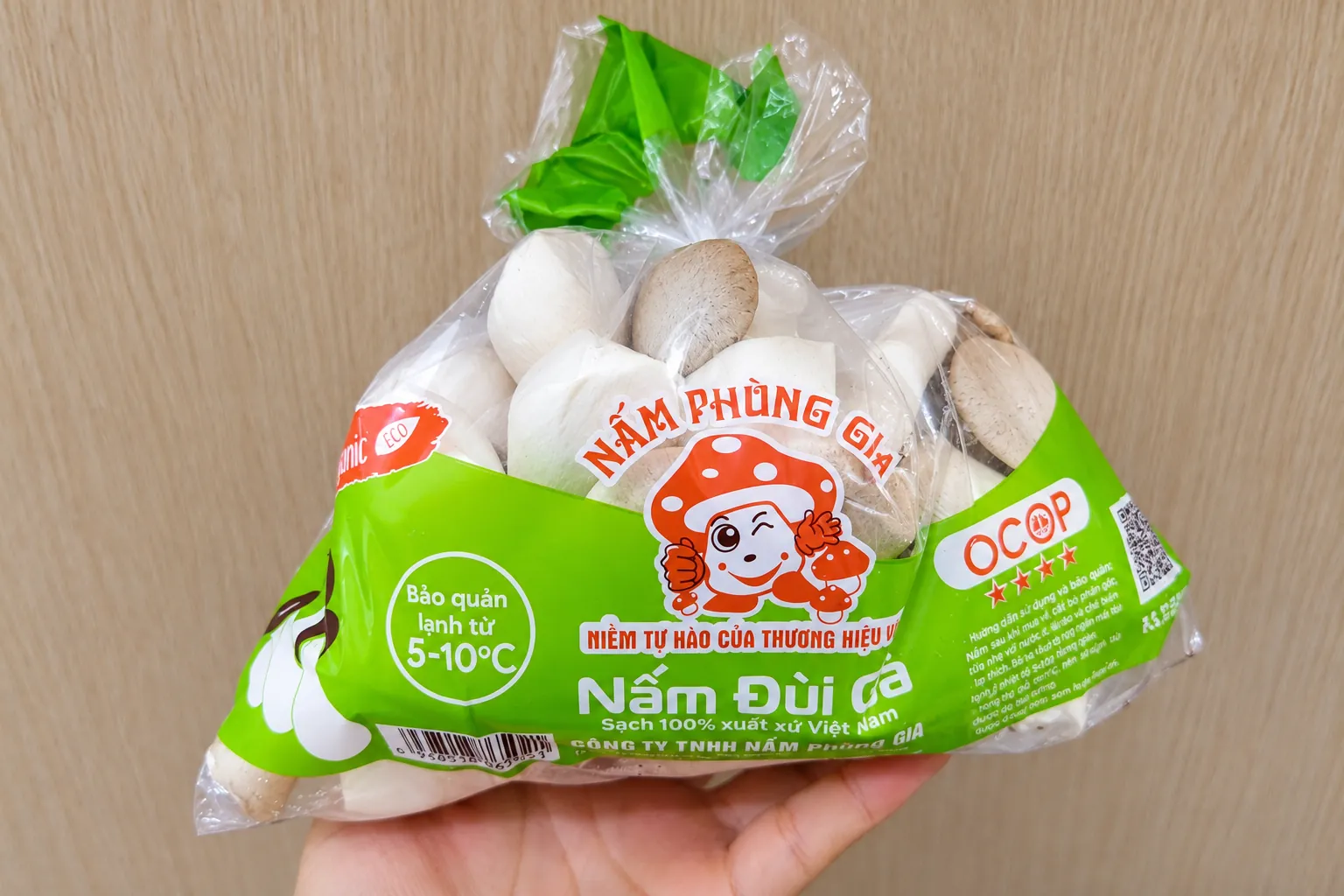 Nấm đùi gà tươi trong bao bì thực tế
