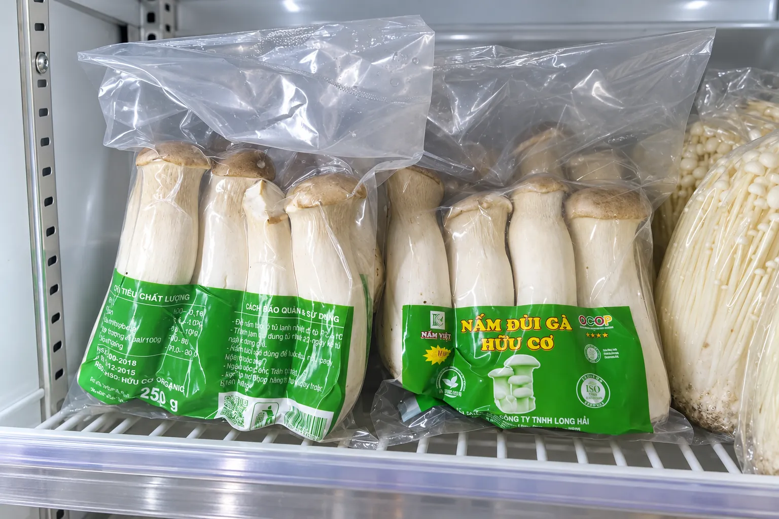 Nấm đùi gà tươi trong bao bì thực tế